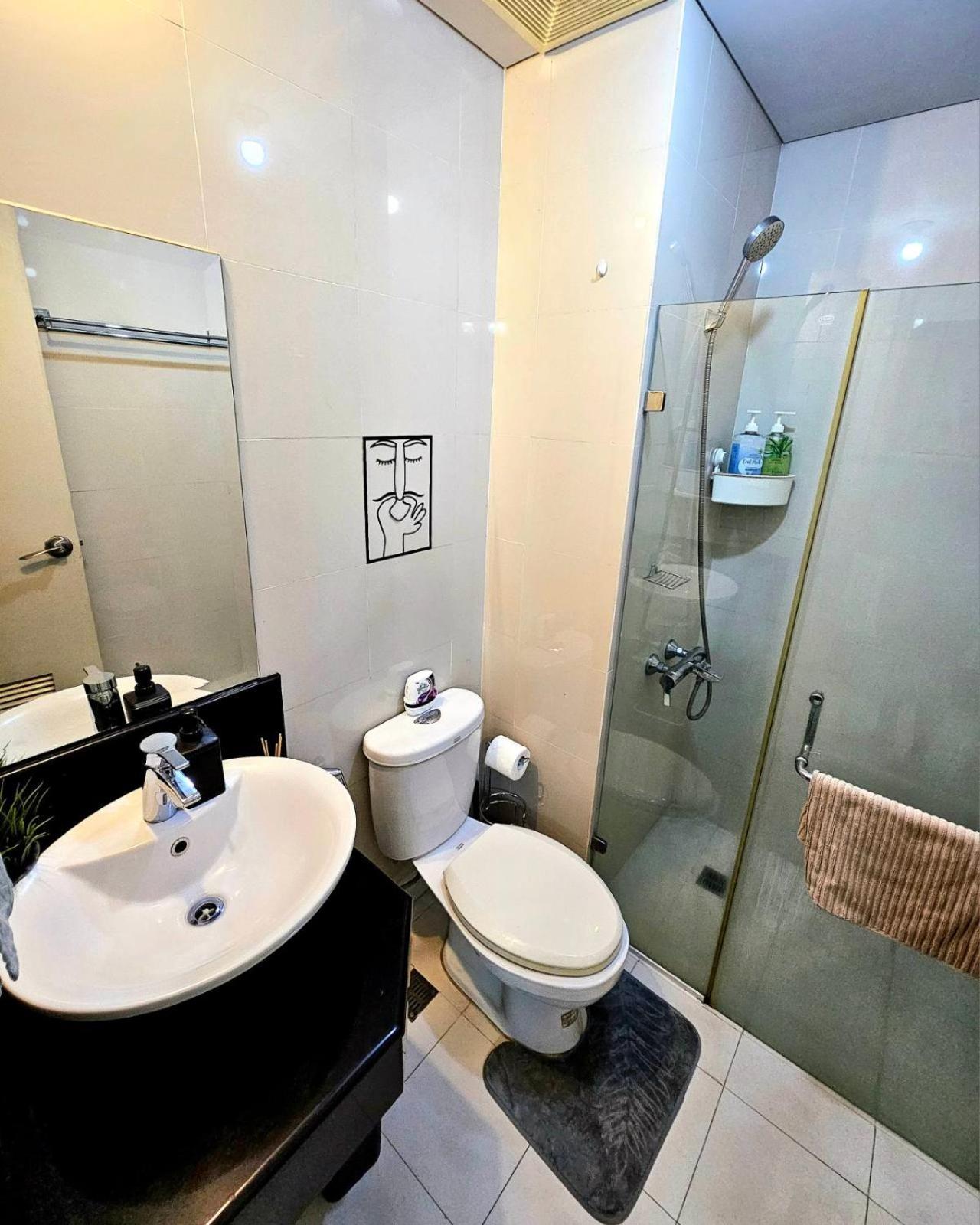 Apartment Airport Comfort Place Across Naia T3 Manila